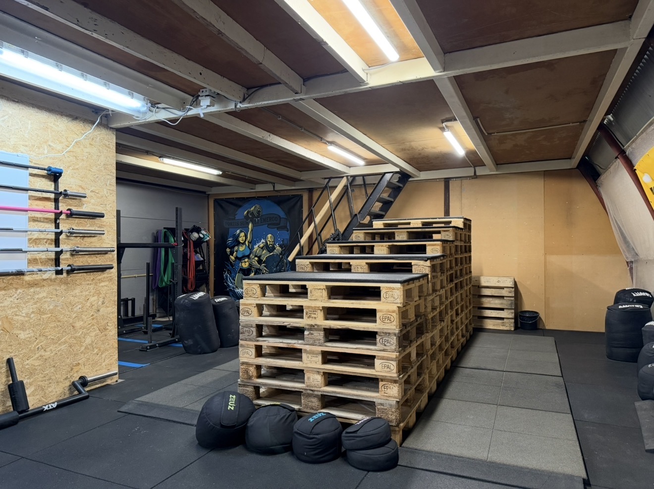 Pallet-trappen in de loods